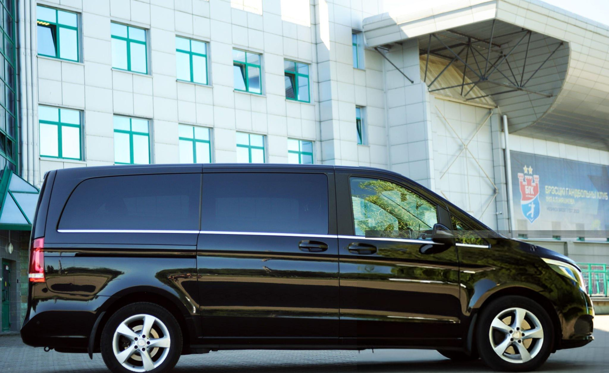 VIP Mercedes V-Class Services Dublin