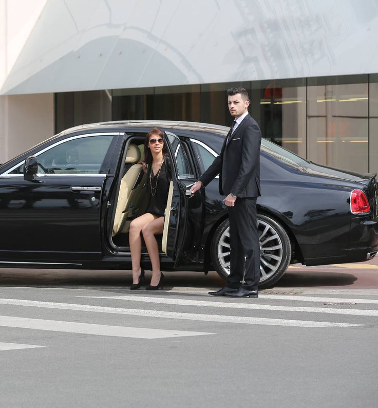 Luxurious City Chauffeur Service Dublin